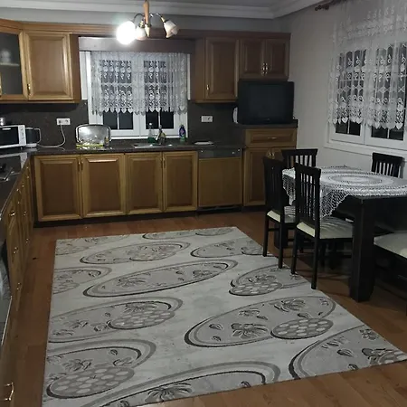 וילה Green Valley Villas בויוקצ'קמג'ה